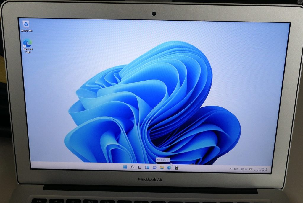 running windows on a mac airbook